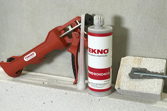 Хімічні анкери та клеї