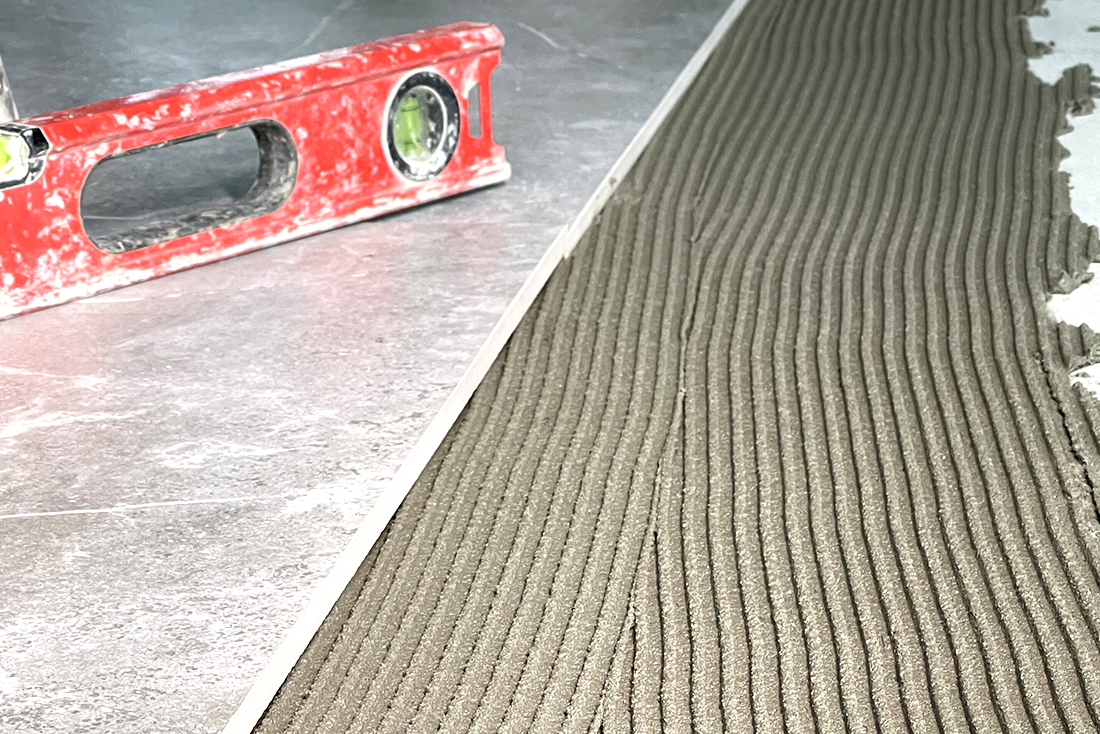 Плиточный клей для термальных бассейнов. Какой выбрать? 